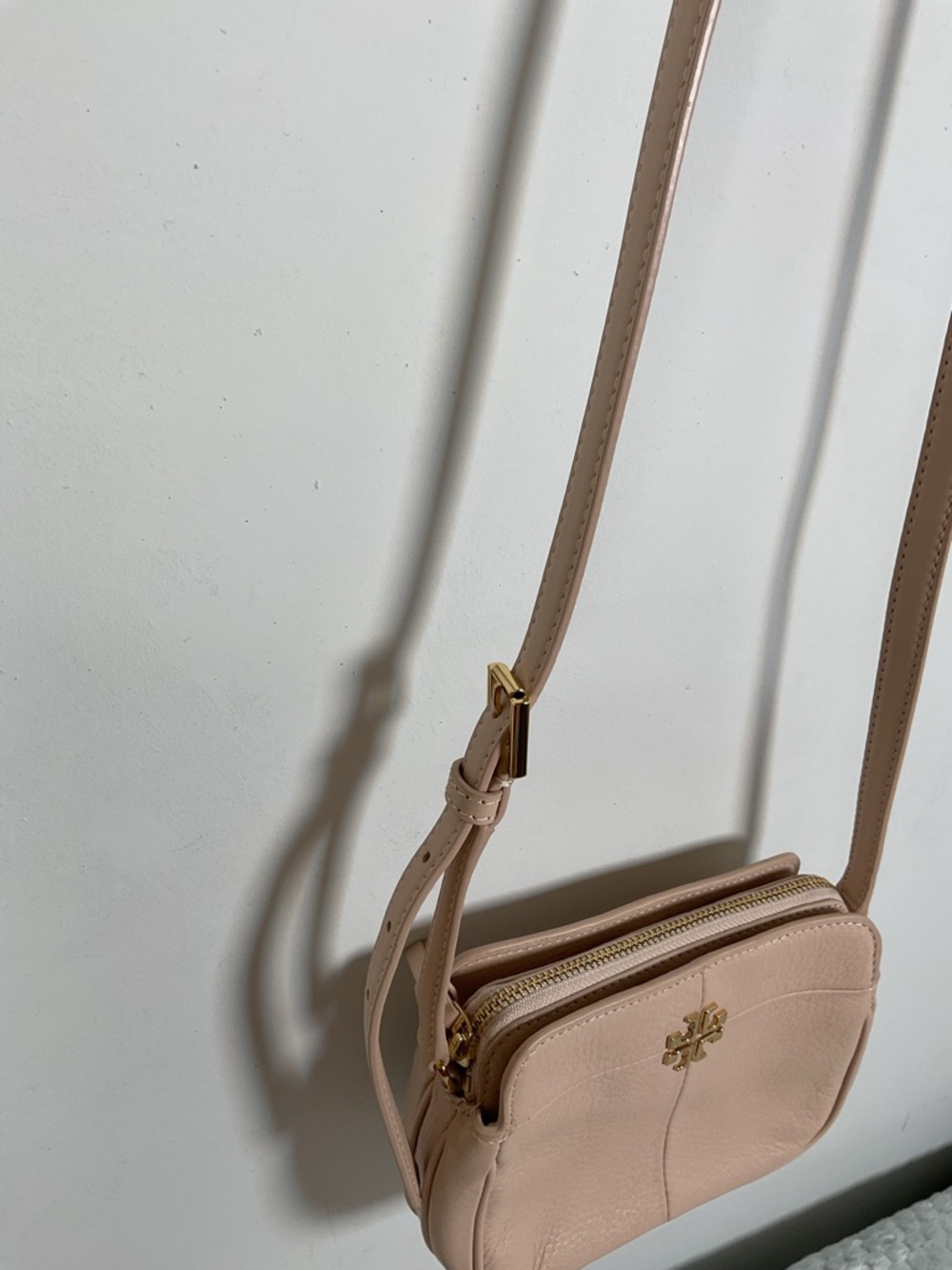 Tory Burch Cream Ivy Micro Leather Crossbody - Picture 7 of 12